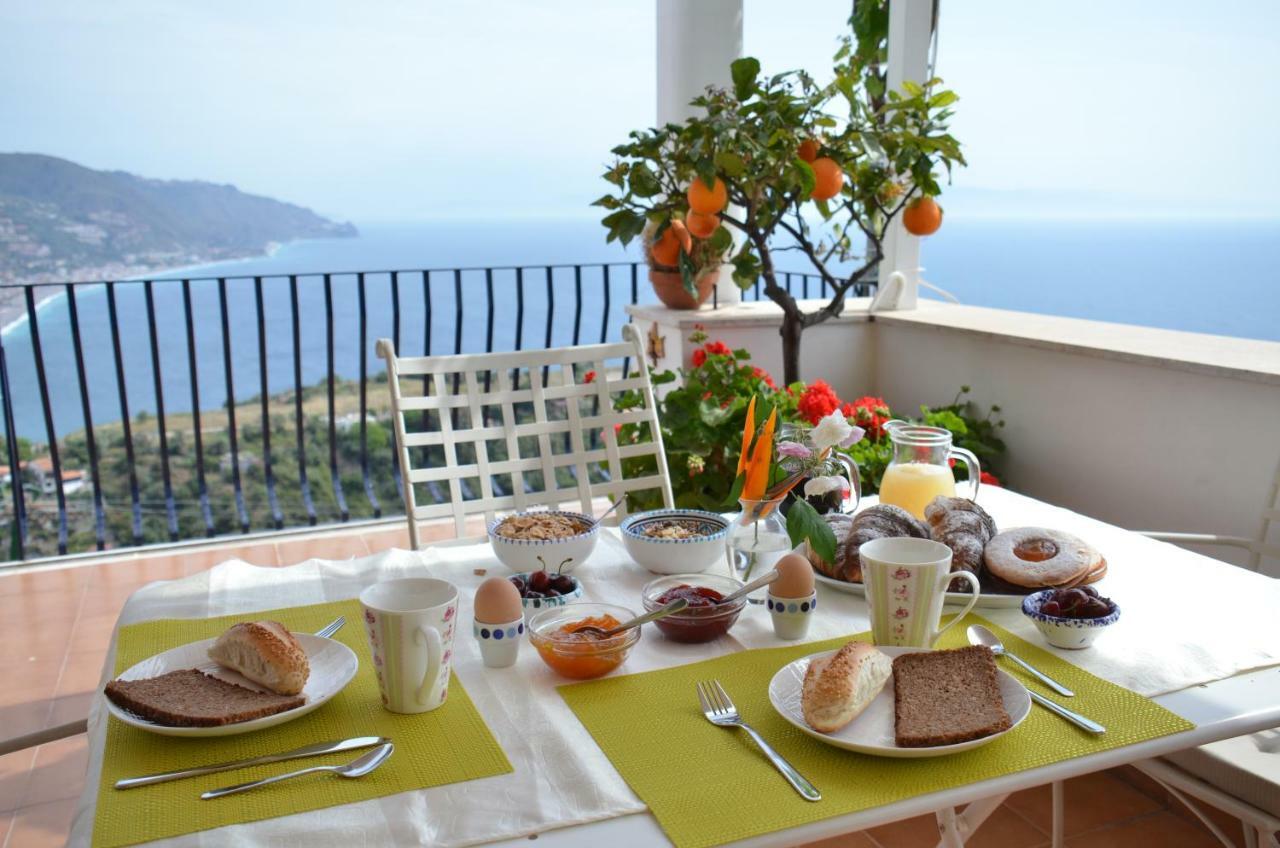 Bed and Breakfast L'Attico à Taormine Extérieur photo